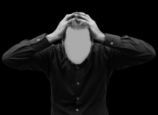 Jakie są objawy ucisku kręgów szyjnych?