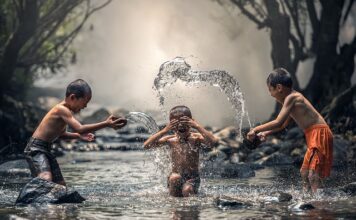 Czy można się kąpać z szwami?