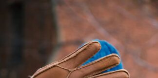 Rękawiczki damskie i męskie – dlaczego ten dodatek ma dziś większe znaczenie niż kiedykolwiek wcześniej? Rękawiczki